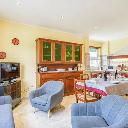 Awesome In With House Sea View Holiday home