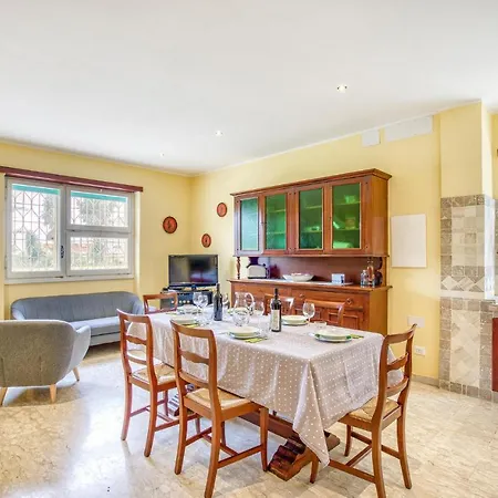 Awesome In With House Sea View